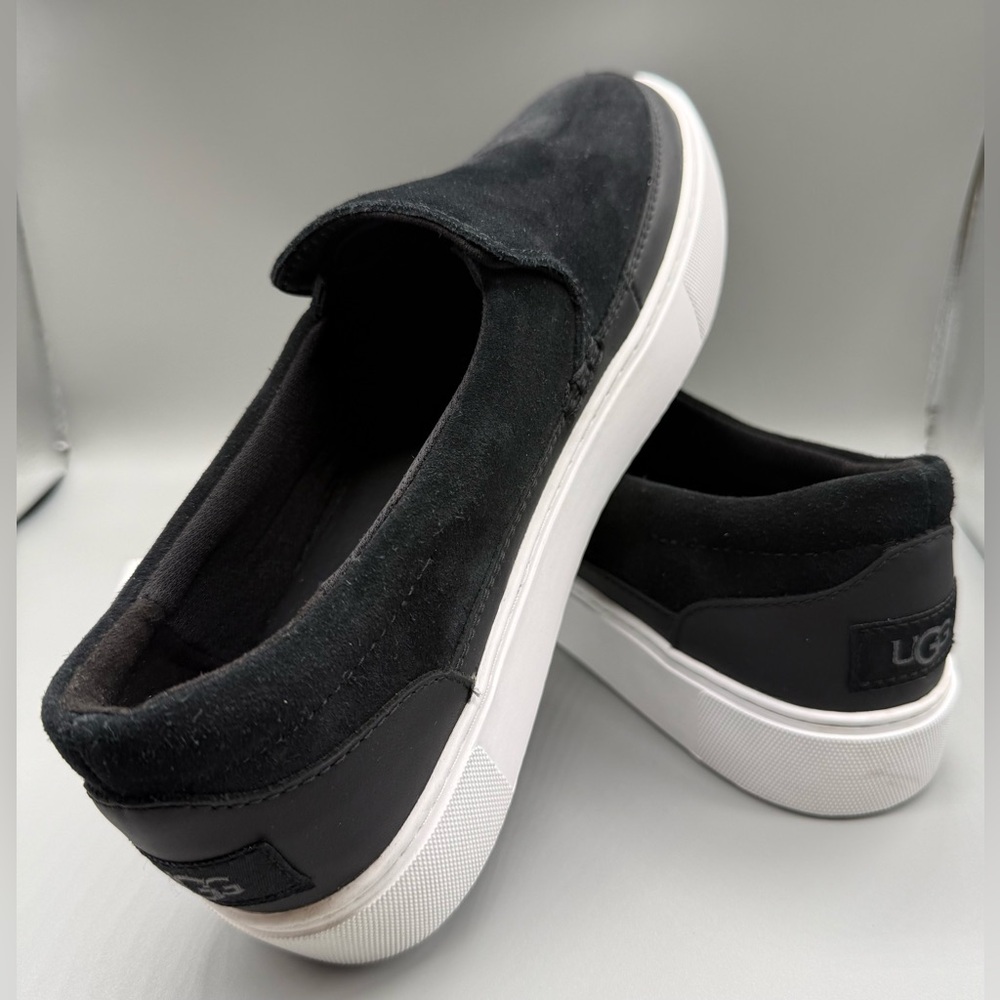 NWT UGG Zilo Slip-On Sneaker – Black Suede – Women’s Size 9